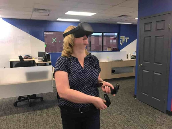 Chris looking around in the Oculus Quest