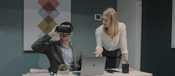 Presentation using VR