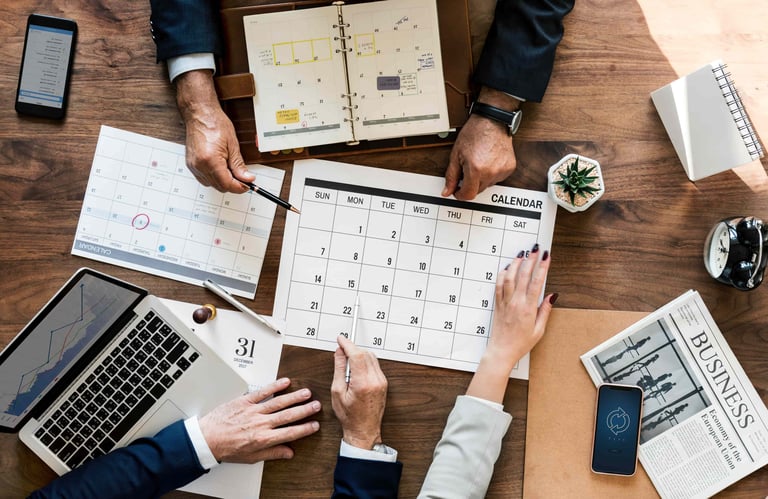 business-people-calendar-cellphone-1187439 (1)