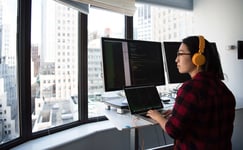 Managing a Remote Dev Team: A Conversation with Yulio’s CPO, Ian Hall